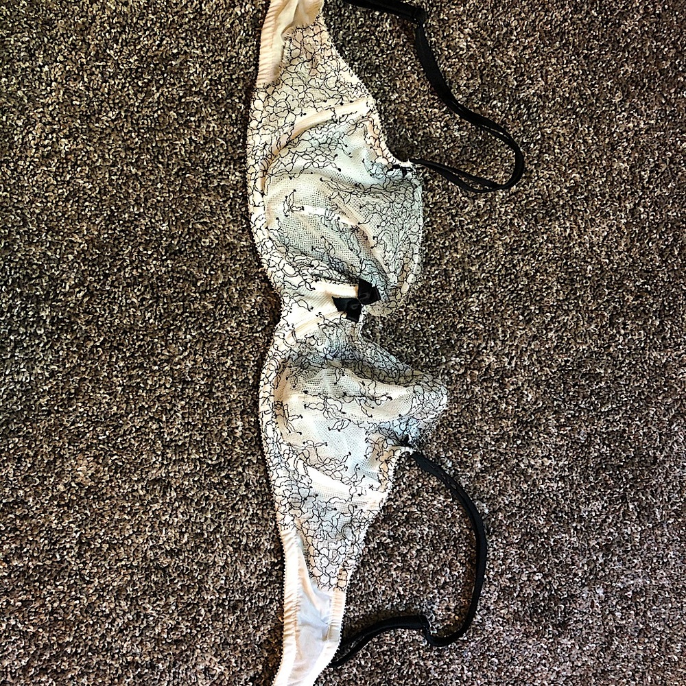 NWOT Victoria’s Secret see-through white/black bra